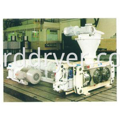 Double roller granulator machine especially for micronutrient fertilizer